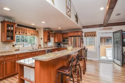 102 Lakeshore Dr, West Brookfield, MA 01585 - Photo 9
