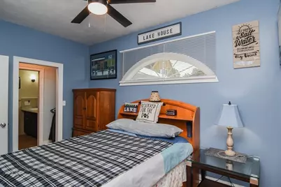 102 Lakeshore Dr, West Brookfield, MA 01585 - Photo 27