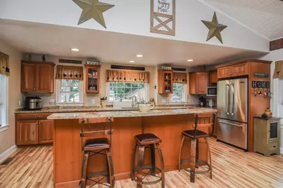 102 Lakeshore Dr, West Brookfield, MA 01585 - Photo 11