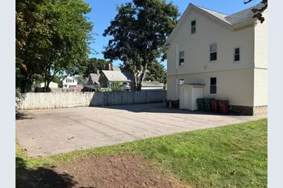 44-46 Starbird St, Lowell, MA 01854 - Photo 5