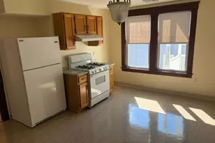44-46 Starbird St, Lowell, MA 01854 - Photo 7
