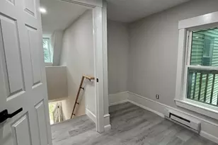 22 Pleasant St, Fitchburg, MA 01420 - Photo 11
