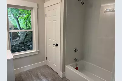 22 Pleasant St, Fitchburg, MA 01420 - Photo 15