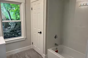 22 Pleasant St, Fitchburg, MA 01420 - Photo 15