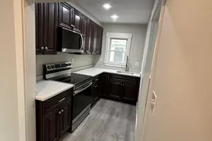 22 Pleasant St, Fitchburg, MA 01420 - Photo 5