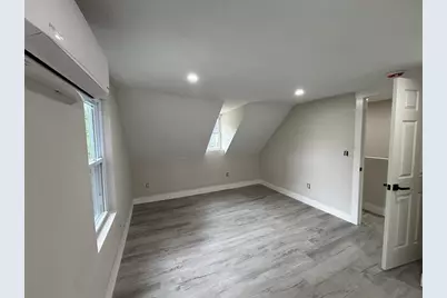 22 Pleasant St, Fitchburg, MA 01420 - Photo 9