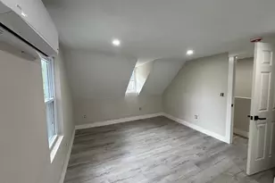 22 Pleasant St, Fitchburg, MA 01420 - Photo 9