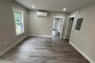22 Pleasant St, Fitchburg, MA 01420 - Photo 19