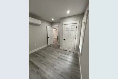 22 Pleasant St, Fitchburg, MA 01420 - Photo 17
