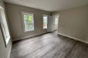 22 Pleasant St, Fitchburg, MA 01420 - Photo 23