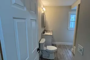 22 Pleasant St, Fitchburg, MA 01420 - Photo 15