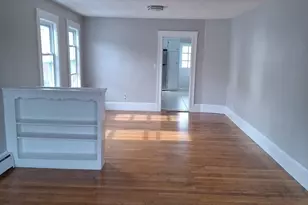 115 Clarence St, Everett, MA 02149 - Photo 11