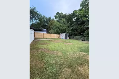 16 Lynn St, Peabody, MA 01960 - Photo 15