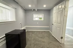 16 Lynn St, Peabody, MA 01960 - Photo 17