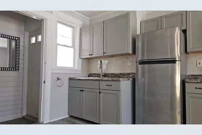 10 Pratt St #1, Salem, MA 01970 - Photo 5