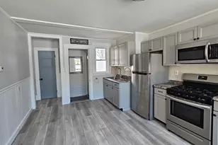10 Pratt St, Salem, MA 01970 - Photo 9