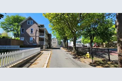 10 Pratt St #1, Salem, MA 01970 - Photo 3