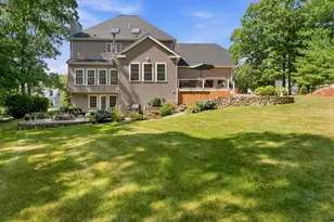 13 Larkin Ln, Hopedale, MA 01747 - Photo 3