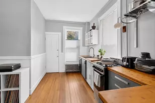 41 Walnut St, Somerville, MA 02143 - Photo 3