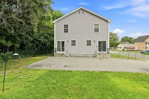 9-11 James St, Holyoke, MA 01040 - Photo 25