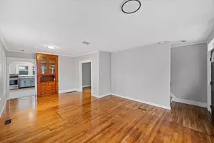 4 Pollard Ave, Lowell, MA 01850 - Photo 7