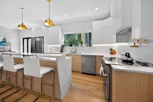 409 Pearl St, Reading, MA 01867 - Photo 7