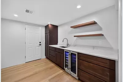 409 Pearl St, Reading, MA 01867 - Photo 33
