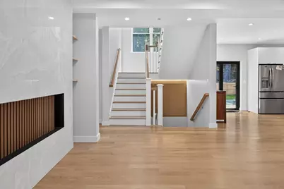 409 Pearl St, Reading, MA 01867 - Photo 3