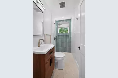 409 Pearl St, Reading, MA 01867 - Photo 9