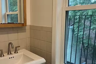 7 Mullins Ct, Cambridge, MA 02141 - Photo 11