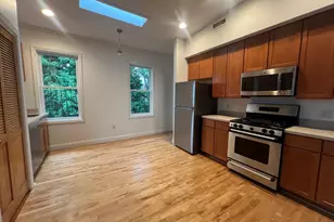 7 Mullins Ct, Cambridge, MA 02141 - Photo 7