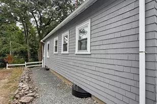 1186 Chestnut St, Newton, MA 02464 - Photo 19