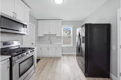 48 Washington St, Lawrence, MA 01841 - Photo 7