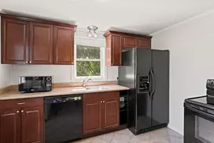78 Laurie Ave, South Hadley, MA 01075 - Photo 15