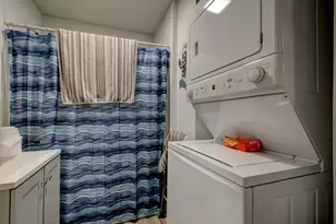 51 View St, Holyoke, MA 01040 - Photo 15