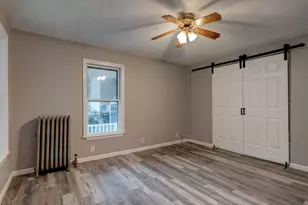 51 View St, Holyoke, MA 01040 - Photo 7