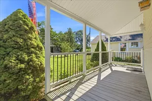 2 Bartlett Ave, Duxbury, MA 02332 - Photo 3