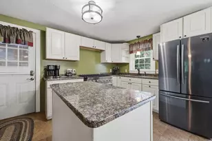 4 Olive Dr, Leominster, MA 01453 - Photo 9