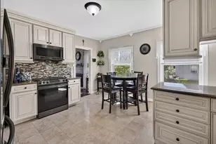 103 B St, Lowell, MA 01851 - Photo 9