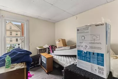 213 Austin St, New Bedford, MA 02740 - Photo 17