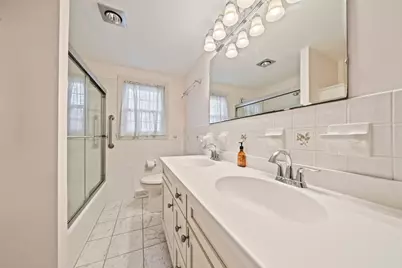 197 Circuit St, Hanover, MA 02339 - Photo 25