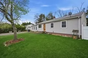 71 Sun Valley Rd, Holyoke, MA 01040 - Photo 3