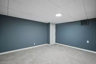 71 Sun Valley Rd, Holyoke, MA 01040 - Photo 17