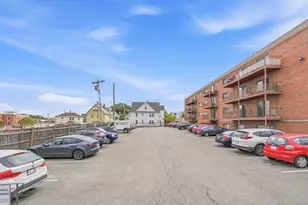 26 Waverly St, Boston, MA 02135 - Photo 23