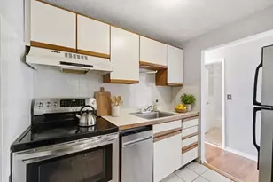 26 Waverly St, Boston, MA 02135 - Photo 13