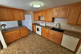 11 Maple Ave, Northampton, MA 01060 - Photo 7