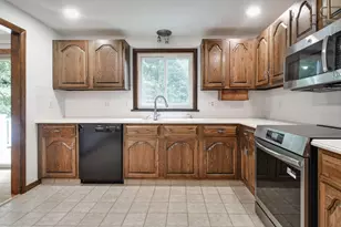 27 Woodland St, Natick, MA 01760 - Photo 9
