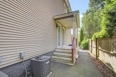 30 Graves Avenue #A, Northampton, MA 01060 - Photo 5