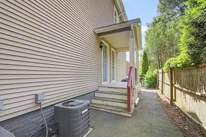 30 Graves Avenue #A, Northampton, MA 01060 - Photo 5