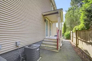 30 Graves Ave, Northampton, MA 01060 - Photo 5